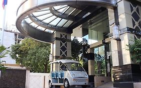 ดับเบิ้ลทรี บาย ฮิลตัน กรุงเทพ เพลินจิต